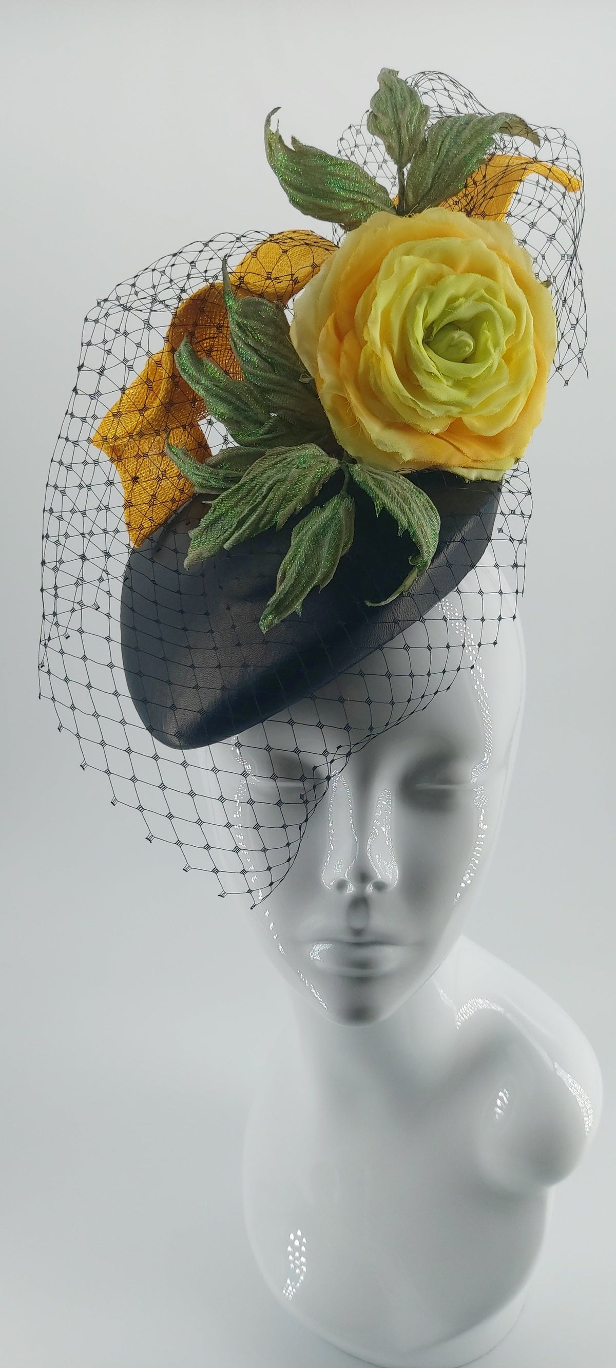 Alessa: Couture Hat/Fascinastor