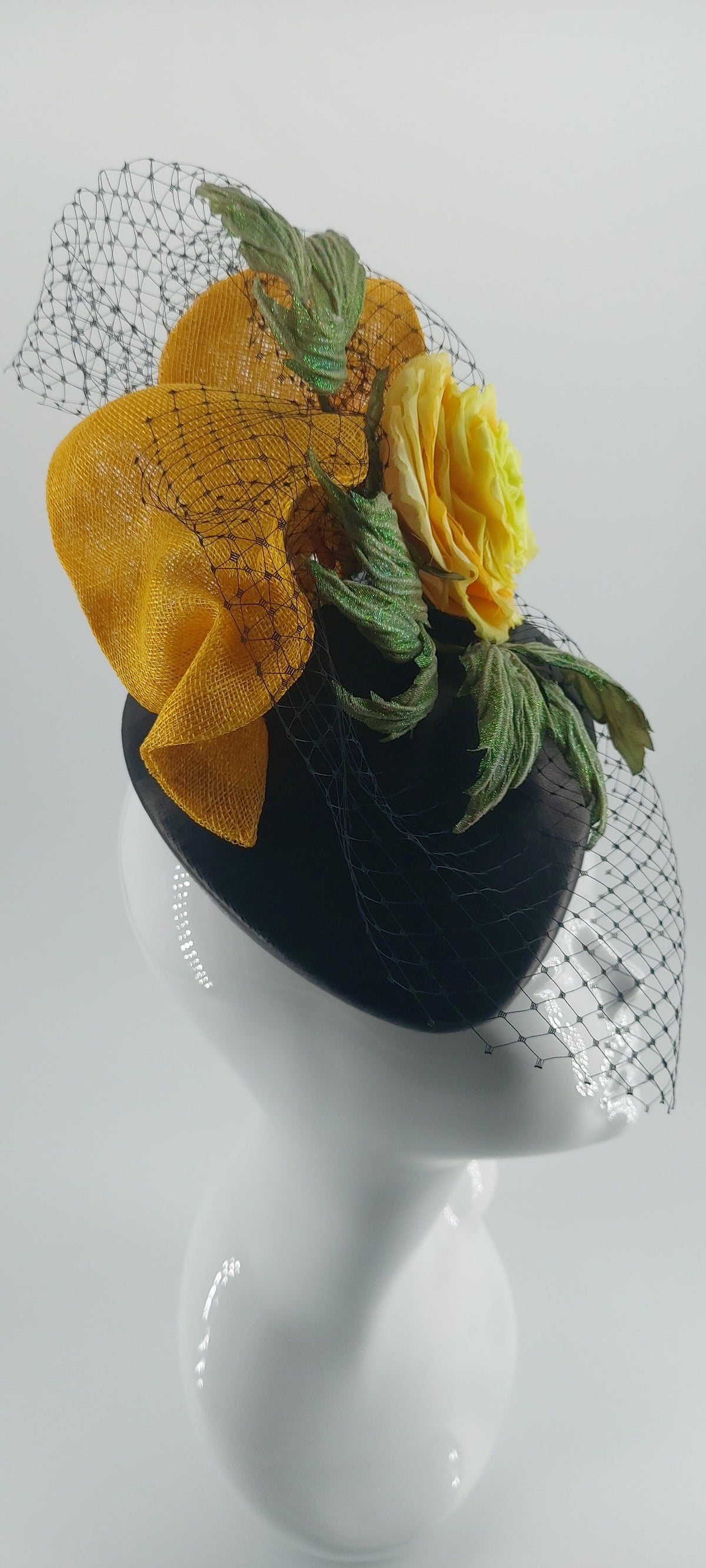Alessa: Couture Hat/Fascinastor